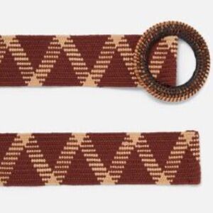 Zara material / raffia summer belt . Size USA 30 .